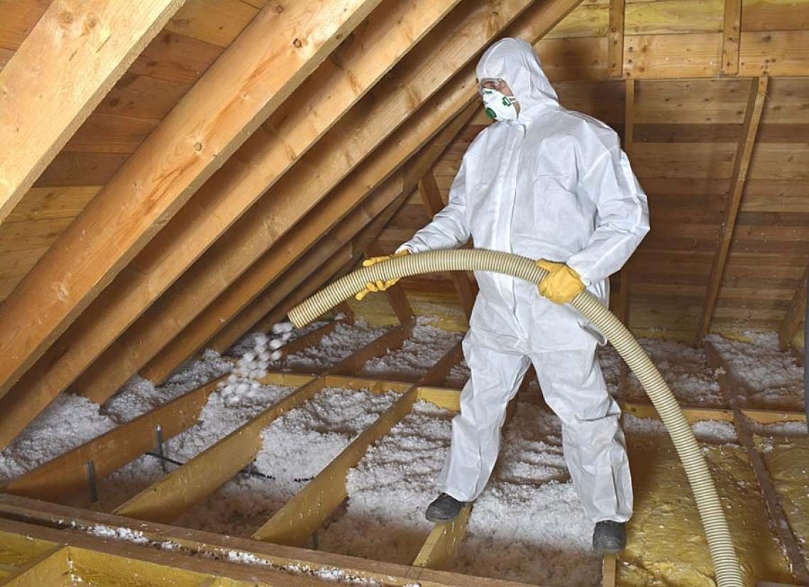 Soufflage d'isolant en combles